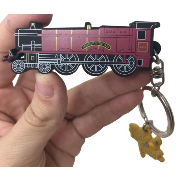 Harry Potter Hogwarts Express Keychain Collectible - Picture 6 of 8